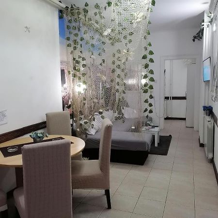 Low Cost Apartment Beograd Eksteriør billede